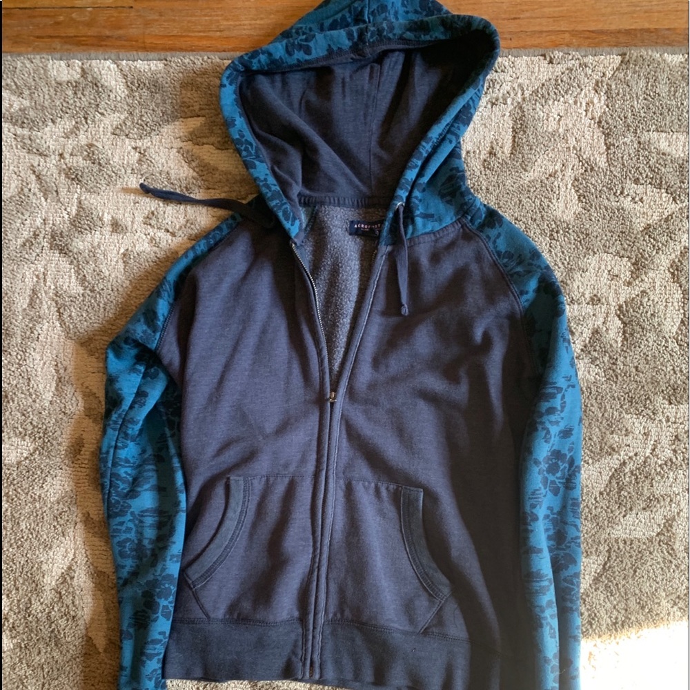 Full zip sweatshirt